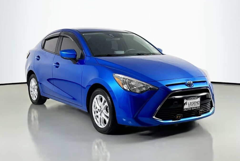 Blue sedan in a 360Booth automotive photo booth