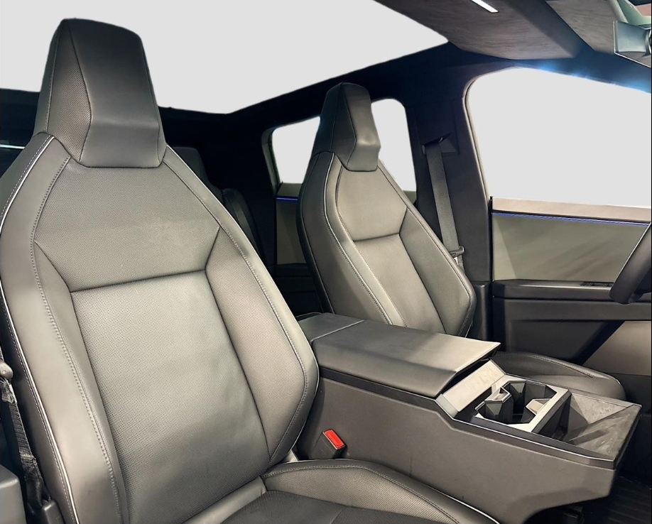 Tesla Cybertruck in a 360Booth Photo Studio