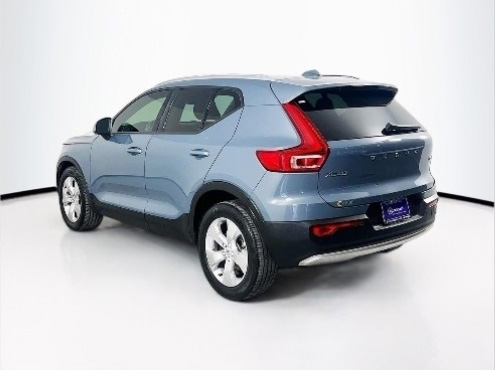 SUV in a 360Booth Photo Studio