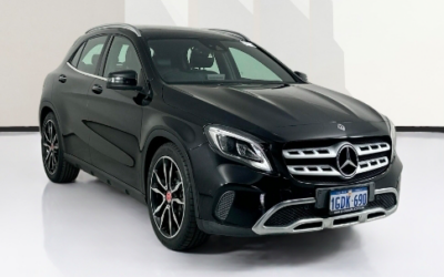 What Dealers Should Really Look for in a Vehicle Photo Studio