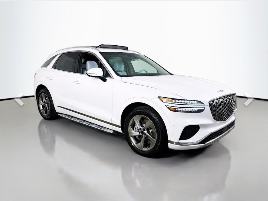Genesis SUV in an SUV photo booth