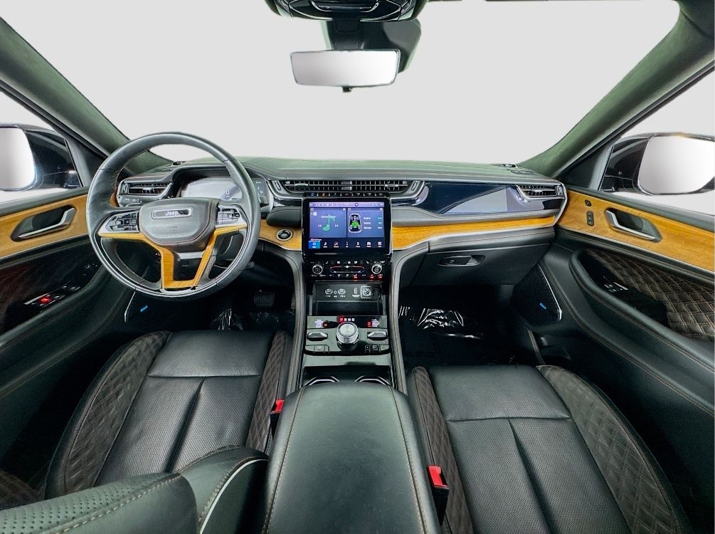 SUV in an SUV photo booth