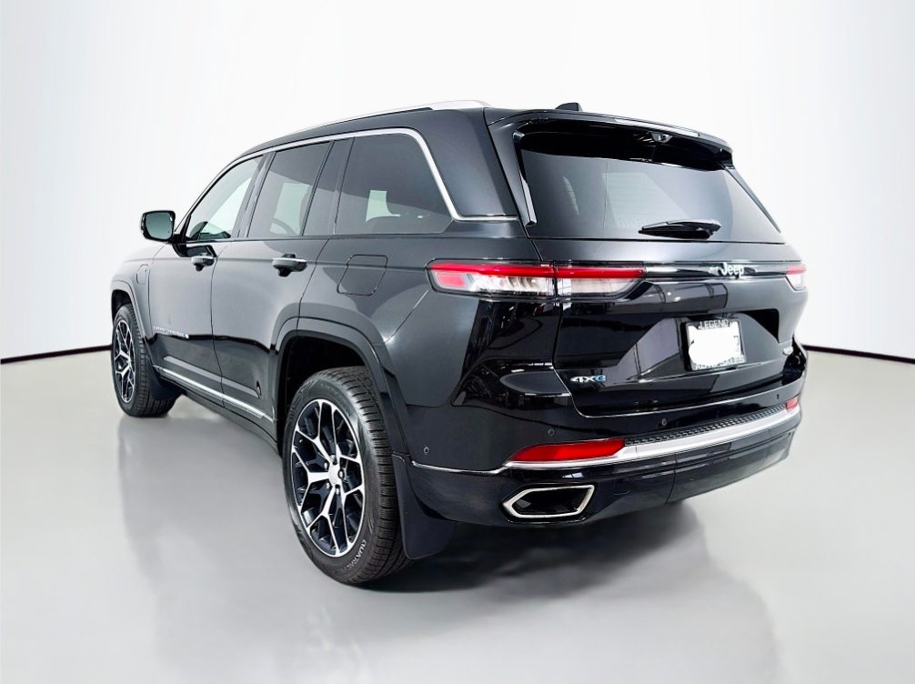 SUV in an SUV photo booth