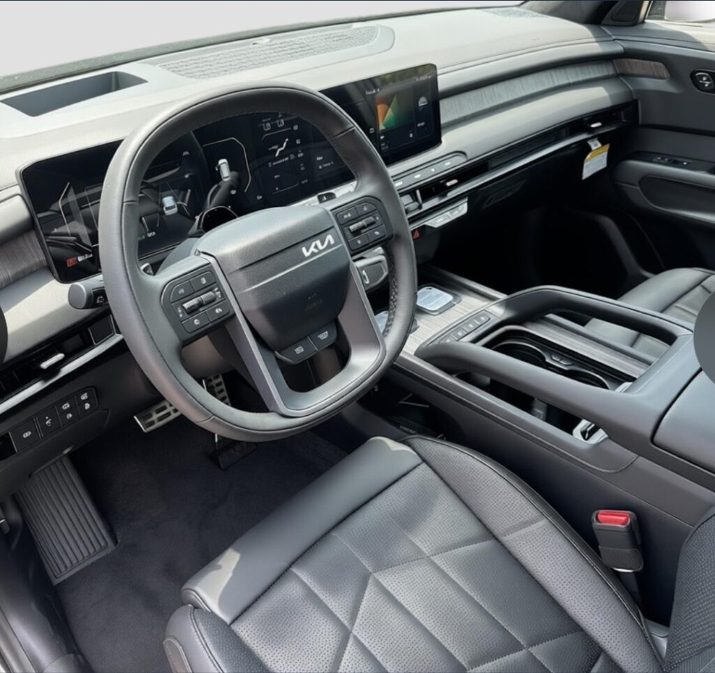SUV in a 360Booth SUV Photo Booth