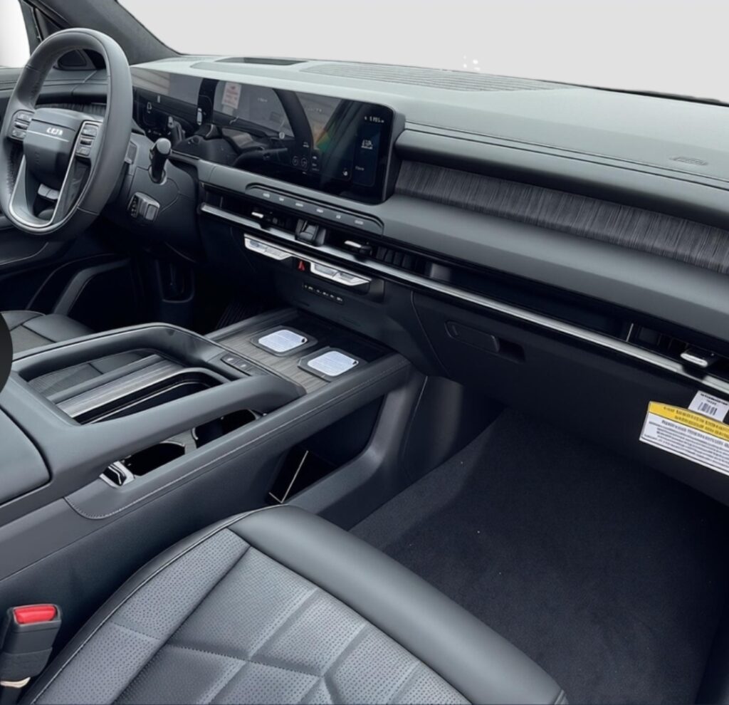 SUV in a 360Booth SUV Photo Booth
