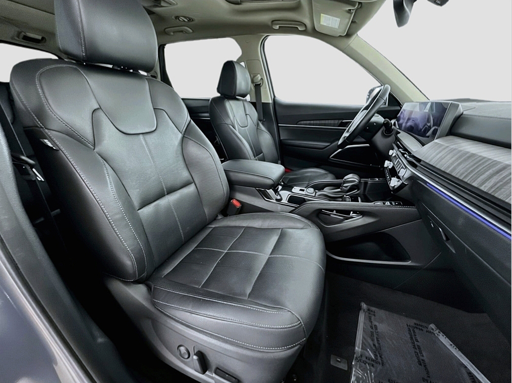 SUV in a 360Booth® SUV Photo Booth