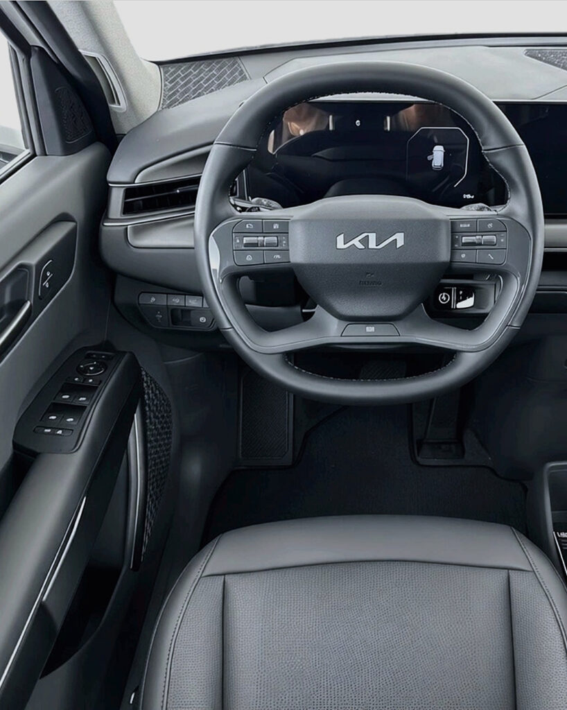 SUV in a 360Booth® SUV Photo Booth