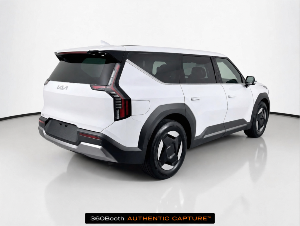 KIA SUV in an SUV Photo Booth