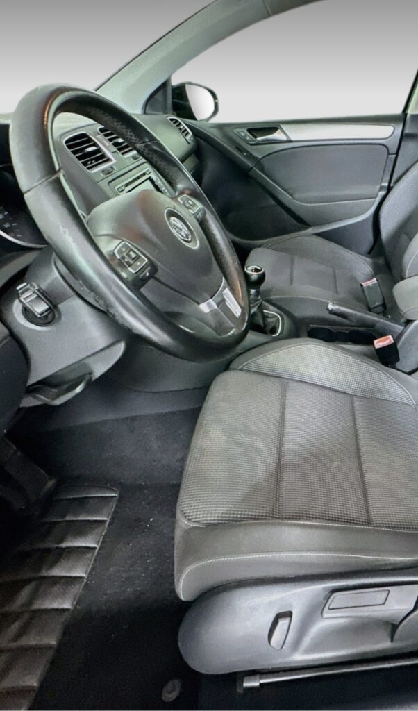 SUV in a 360Booth® SUV Photo Booth