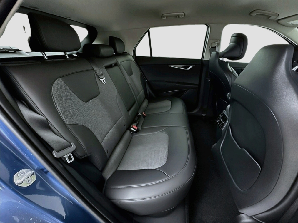 SUV in a 360Booth® SUV Photo Booth