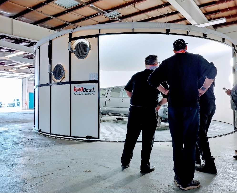 What Should a Dealership Evaluate Before Buying a Vehicle Photo Studio?