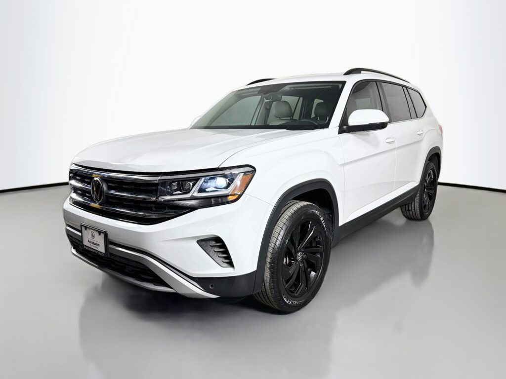 SUV in a 360Booth SUV photo booth