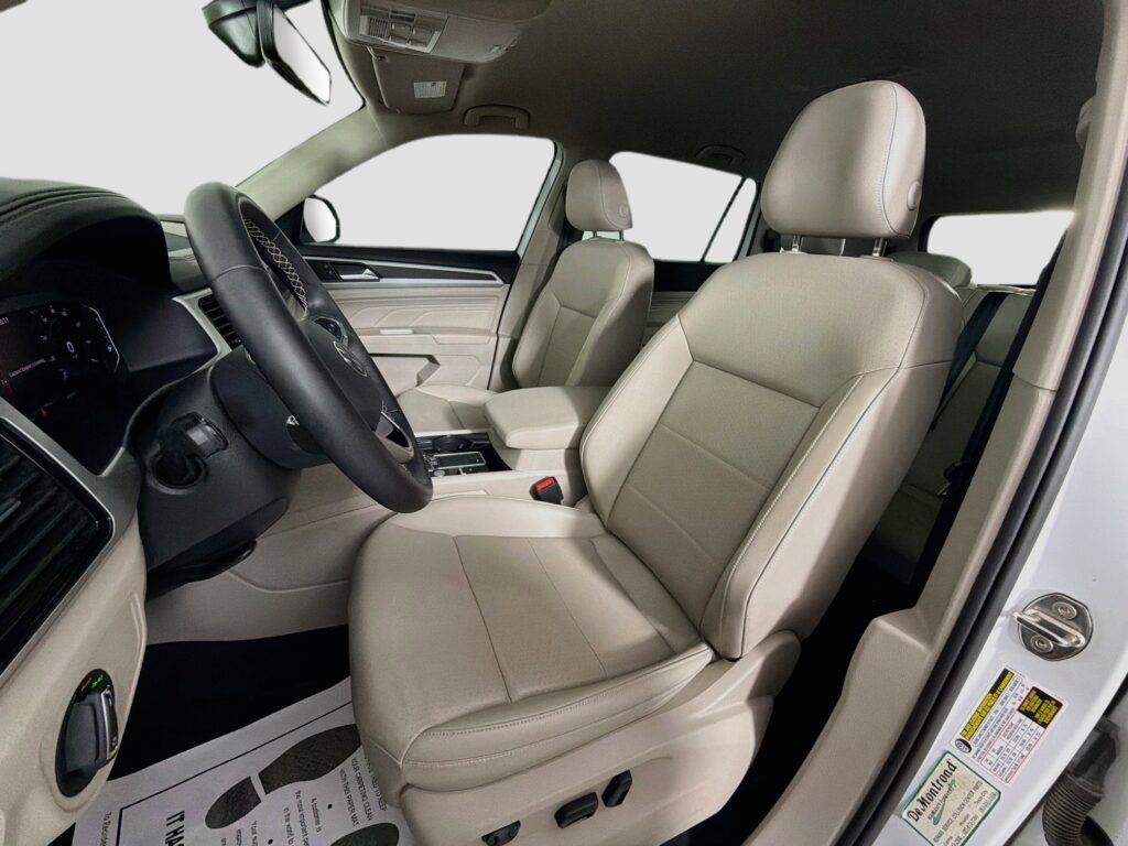 SUV in a 360Booth SUV photo booth