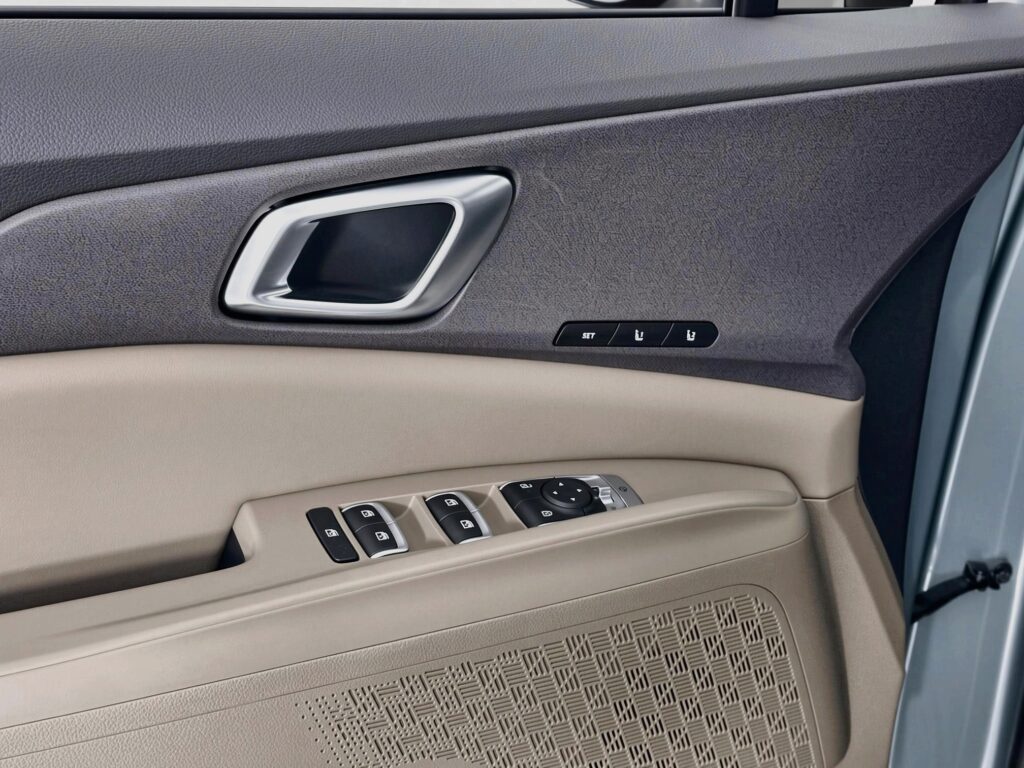SUV in an SUV Photo Booth