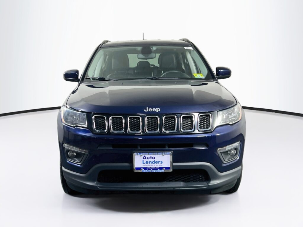 SUV in an SUV Photo Booth