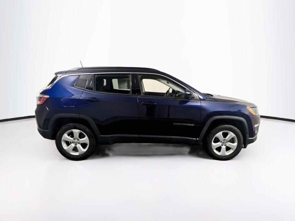 SUV in an SUV Photo Booth