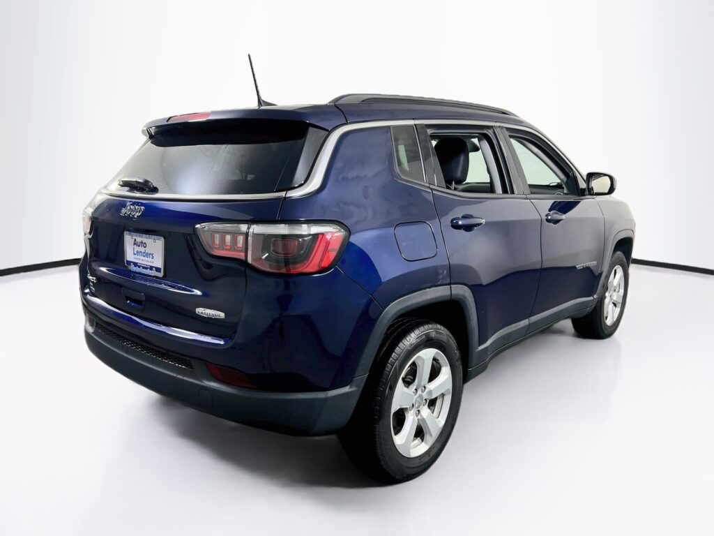 SUV in an SUV Photo Booth