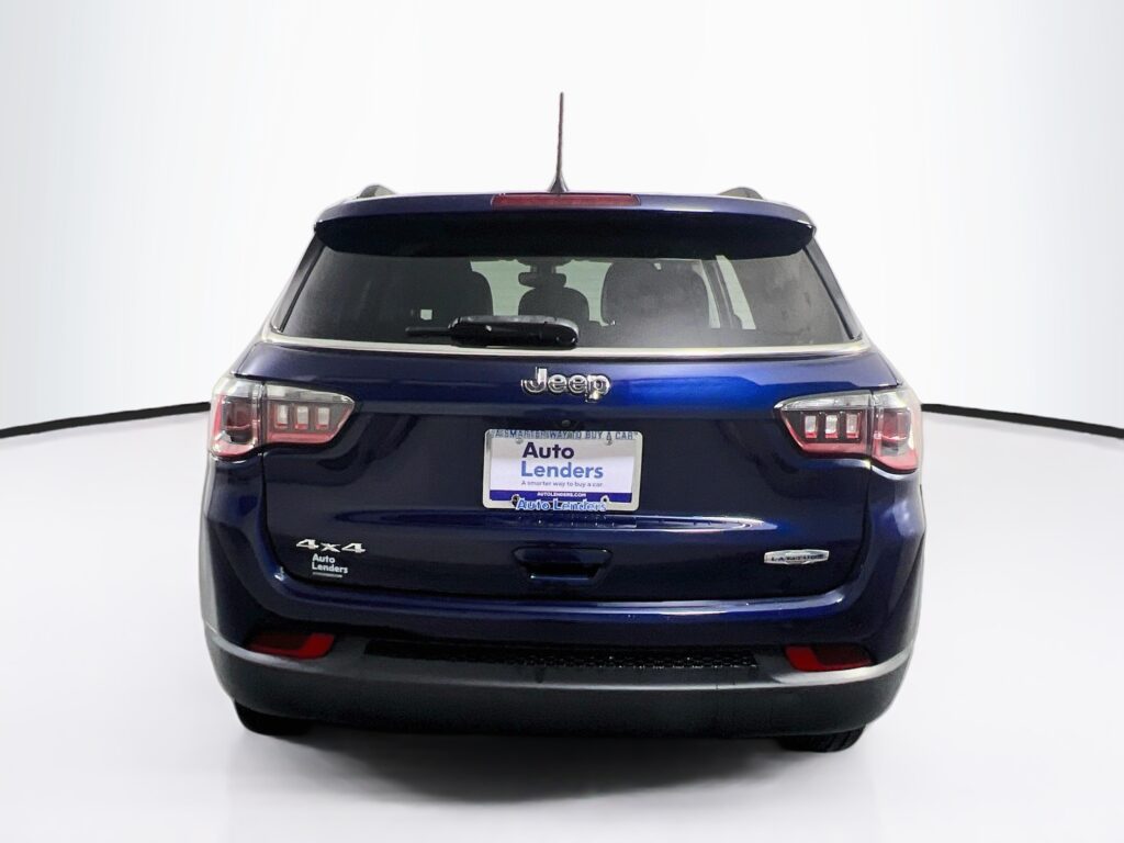 SUV in an SUV Photo Booth