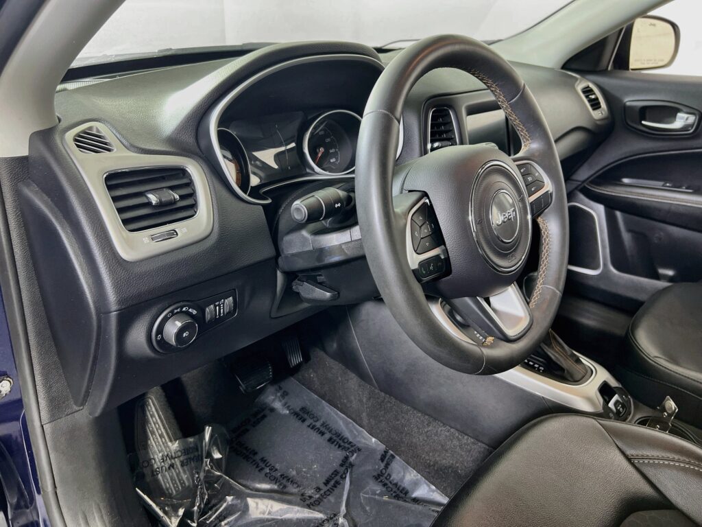 SUV in an SUV Photo Booth