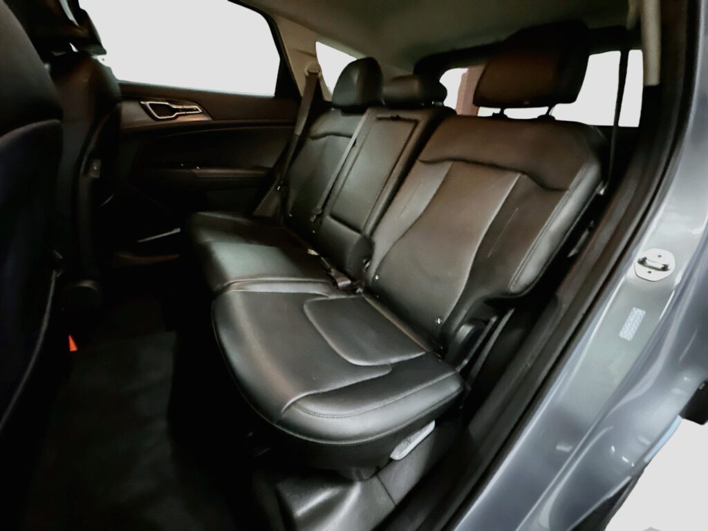 SUV in a 360Booth SUV photo booth